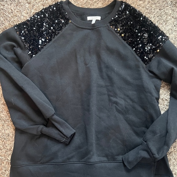 Maurices Tops - Maurices womens black cotton crew neck with sequin shoulders size XS